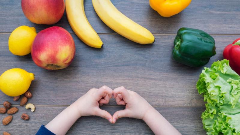 Tips Agar Anak Suka Makan Buah & Sayur